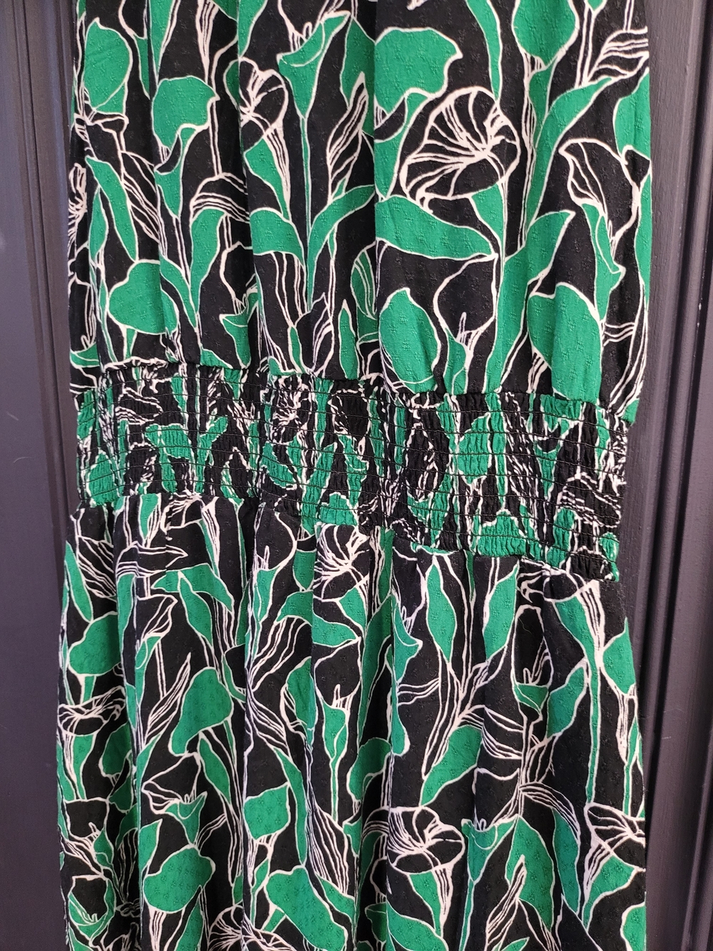Halter Mockneck Dress with floral pattern - Picture 4 of 6